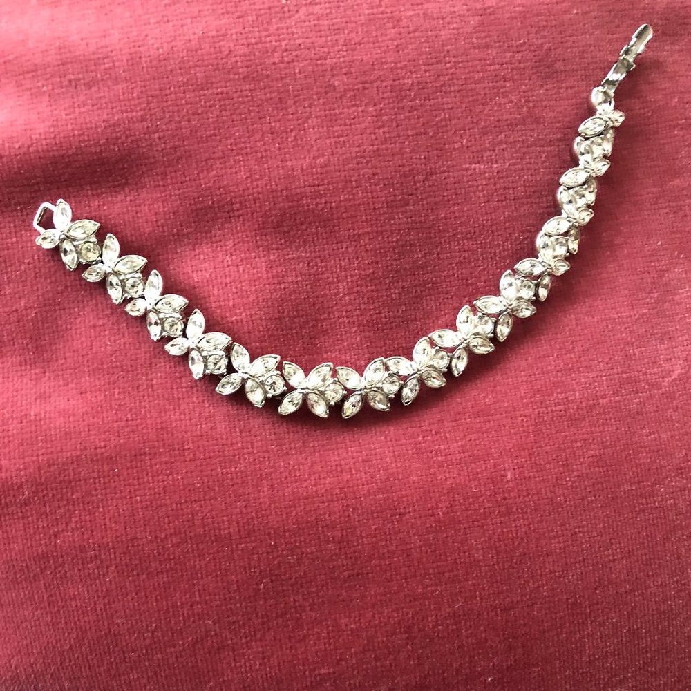 Womans Link Bracelet, Costume Jewelry